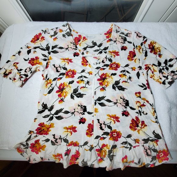LUCKY BRAND Floral Boho Short Sleeve v-Neck Ruffled Blouse, Small - Picture 3 of 7